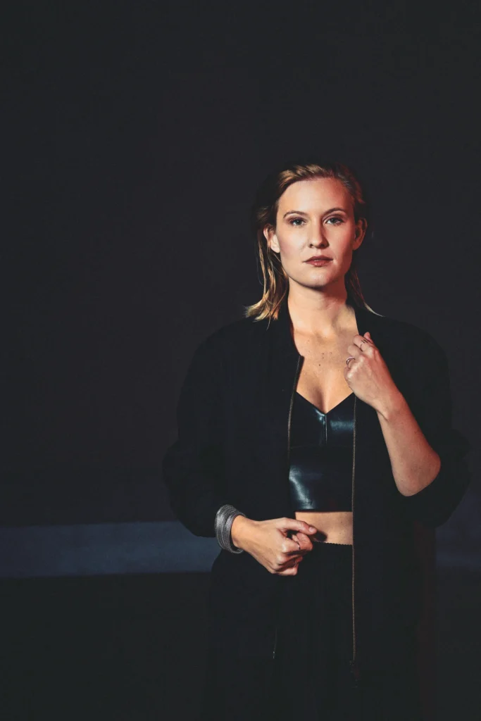 Editorial portrait of cellist Ella Rohwer of Ensemble BRuCH at St. Peter Cologne